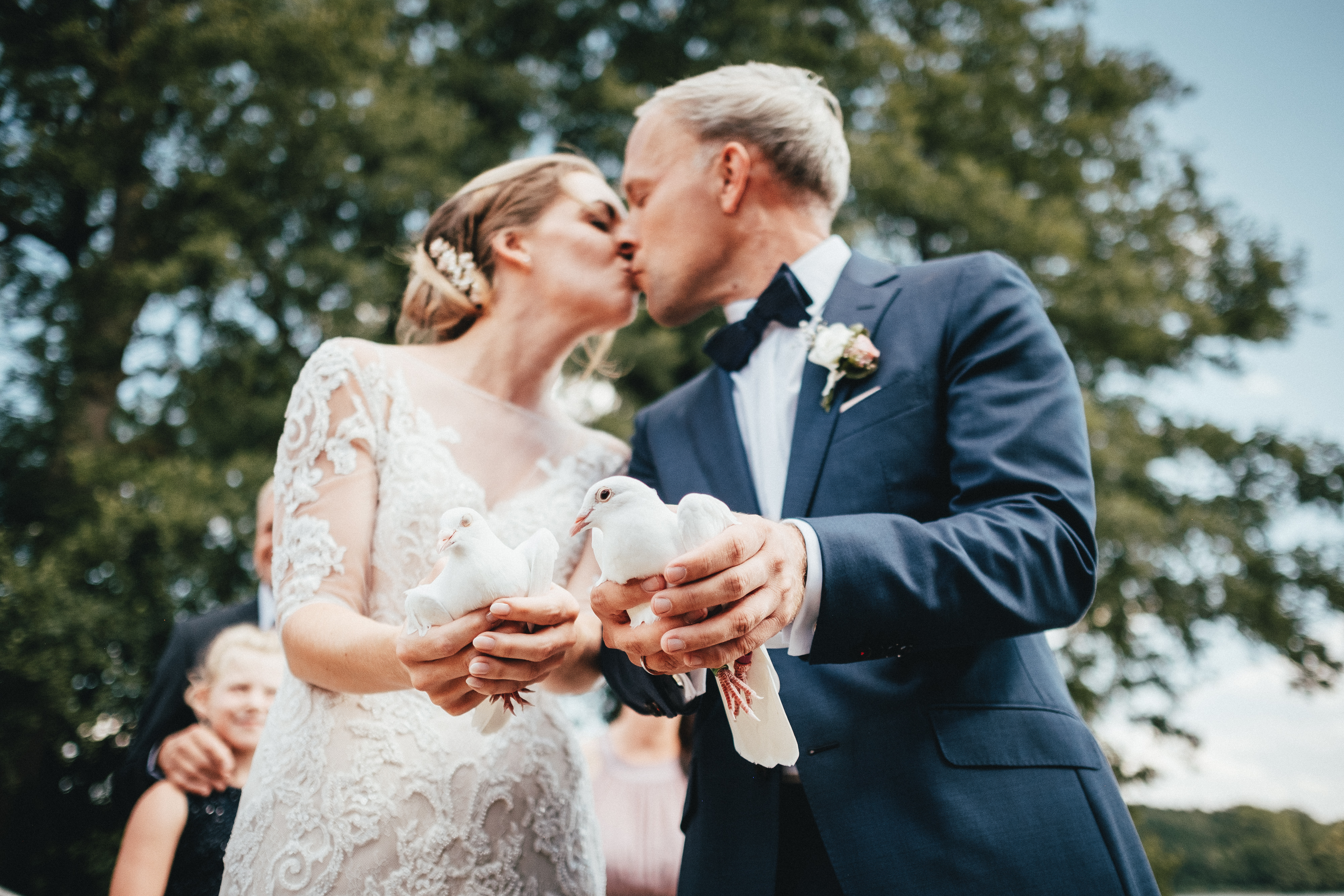 Brautpaar bei Hochzeitsreportage in Mecklenburg – Hochzeitsfotograf Caro & Marc