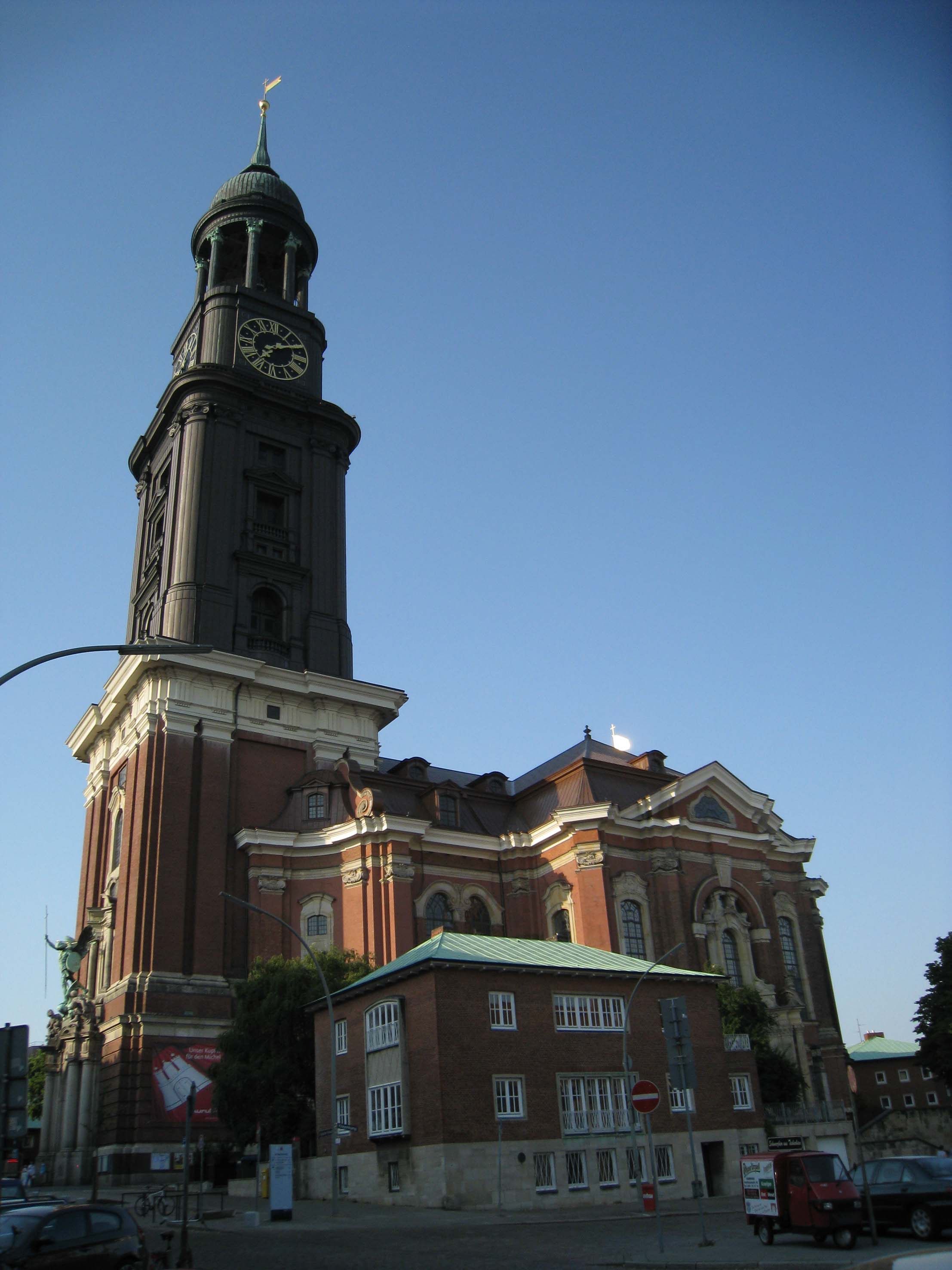 St. Michaelis Hamburg – Der Michel von außen, Hamburgs bekannteste Hochzeitskirche
