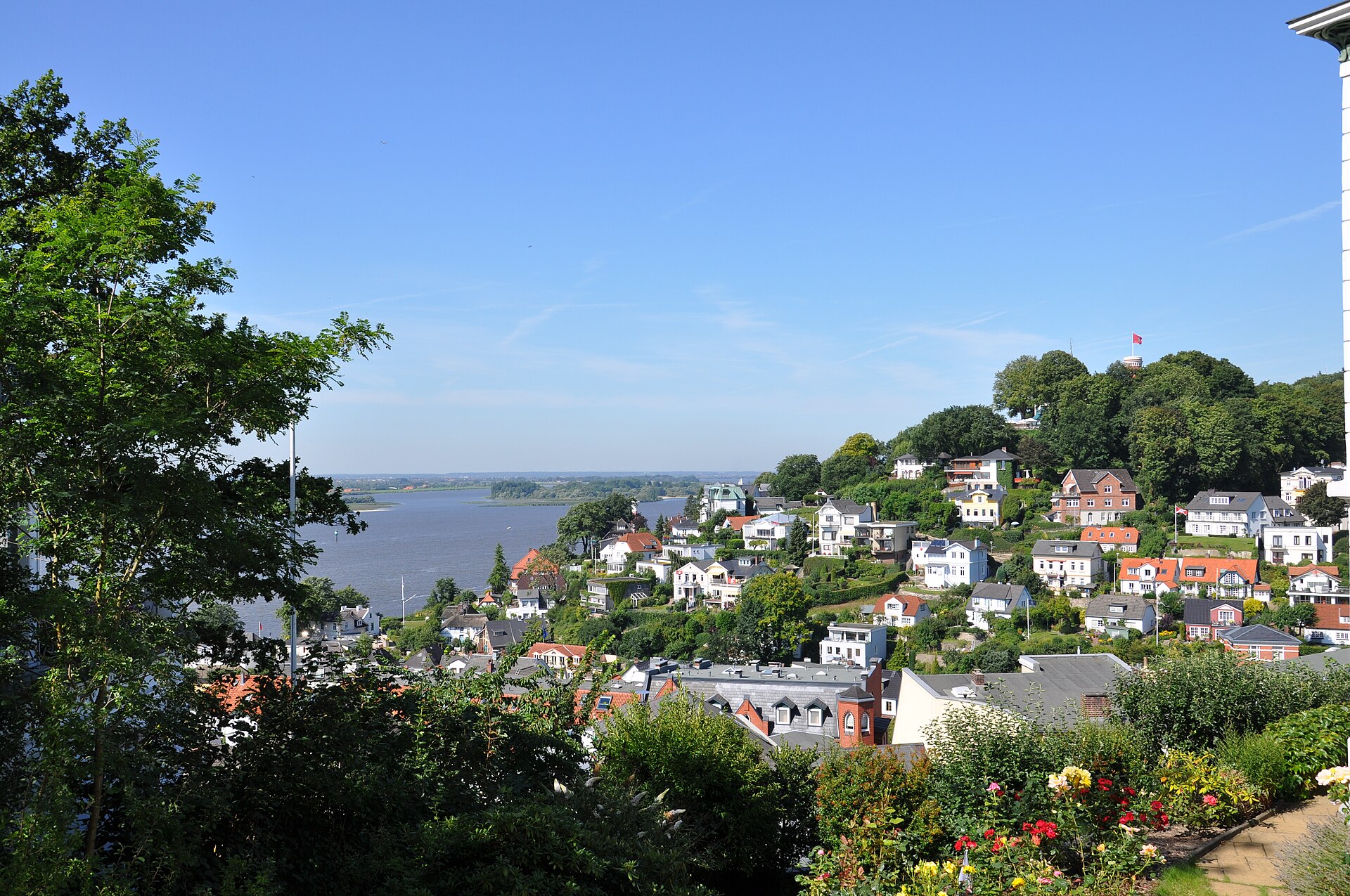 Blankenese Hamburg Panorama – Elbe und Stadtblick, eine der schönsten Elopement Locations Hamburg
